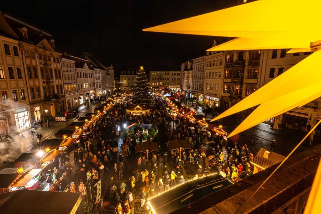 Marktplatz mit Herrnhuter Stern