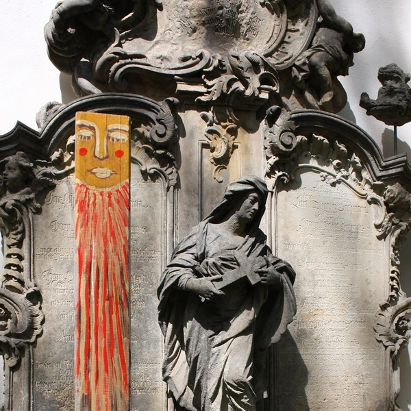 Seelenbrett auf dem Kreuzfriedhof (Foto: Wolfgang Dennig)