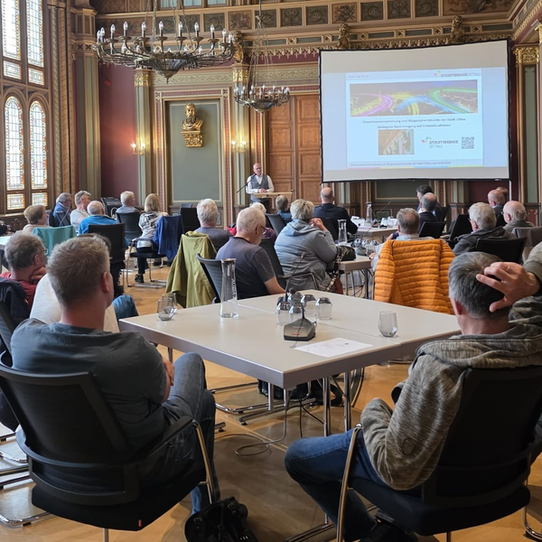 Gut gef&uuml;llter B&uuml;rgersaal